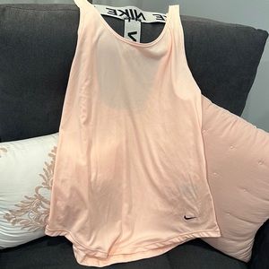 Super cute Nike tank